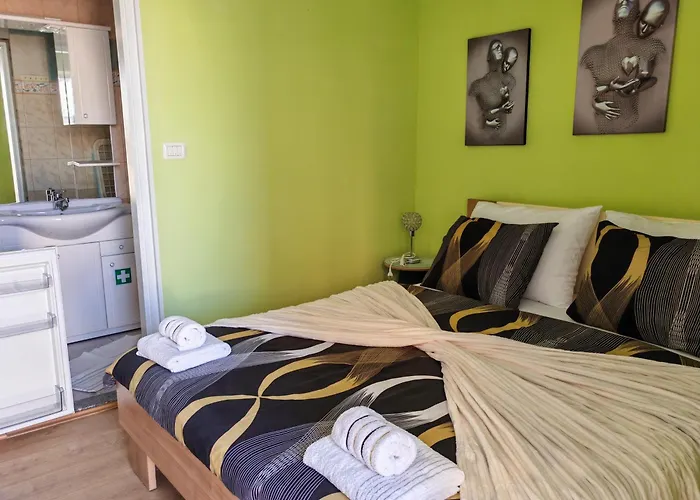 Hana Apartment *